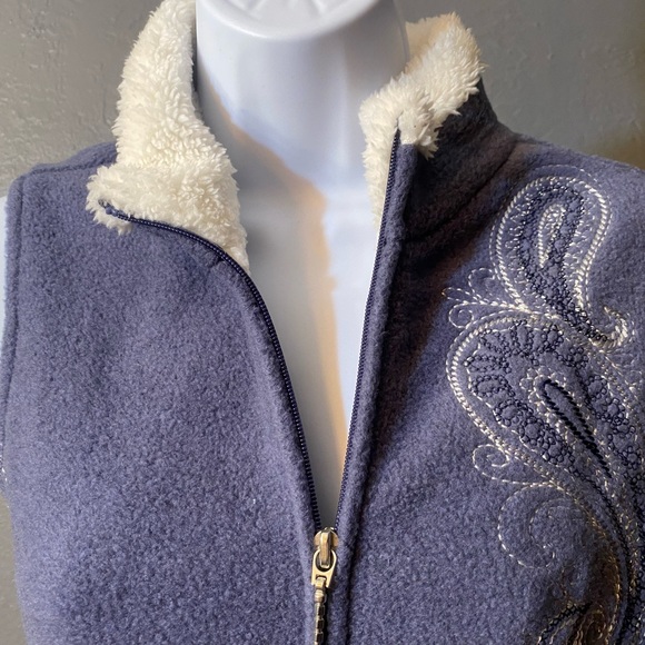 NWT Croft & Barrow Paisley Blue Embroidered Fleece, Sherpa Collar Zip Vest - Picture 7 of 15